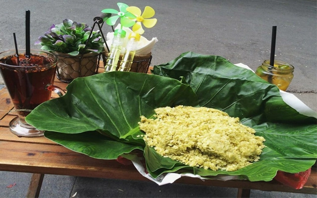 Cốm Hà Nội - Thức quà tinh tế, thanh tao của mùa thu 